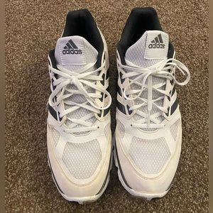 Adidas men’s size 13 shoes used in good condition